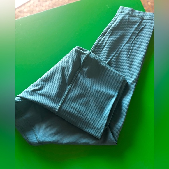 Lululemon Ribbed Align Leggings - Picture 6 of 6